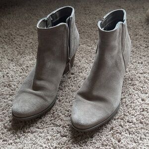 Blondo Women's Ankle Boots - Light Gray